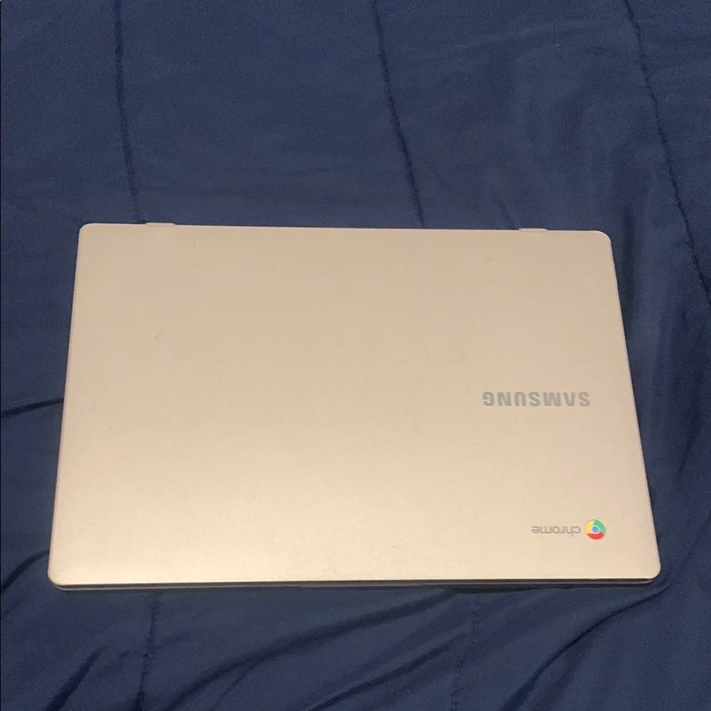 Samsung Silver Laptop Sleek Design Chromebook